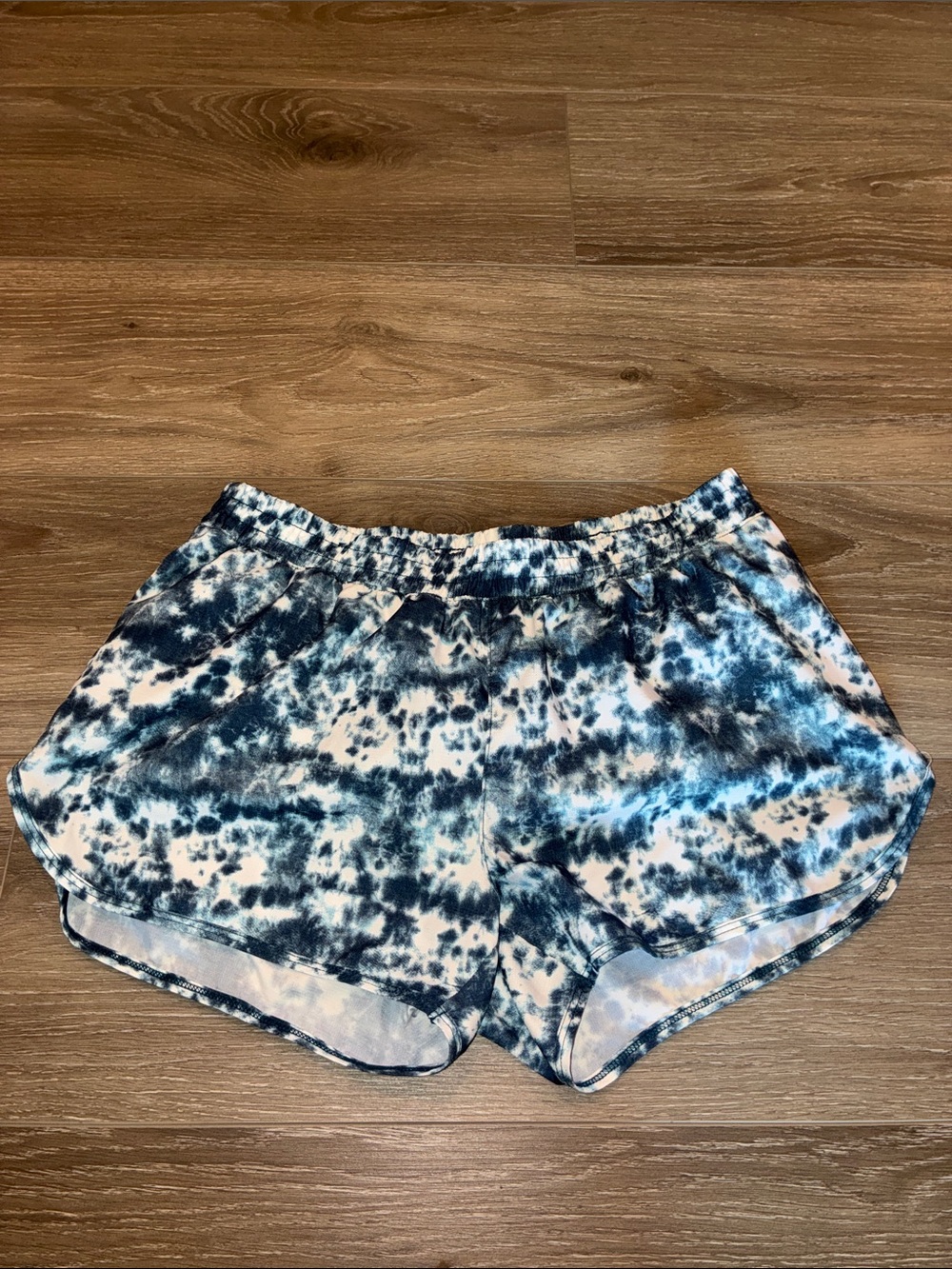Tie-Dye Blue and White Women’s Casual Shorts size S